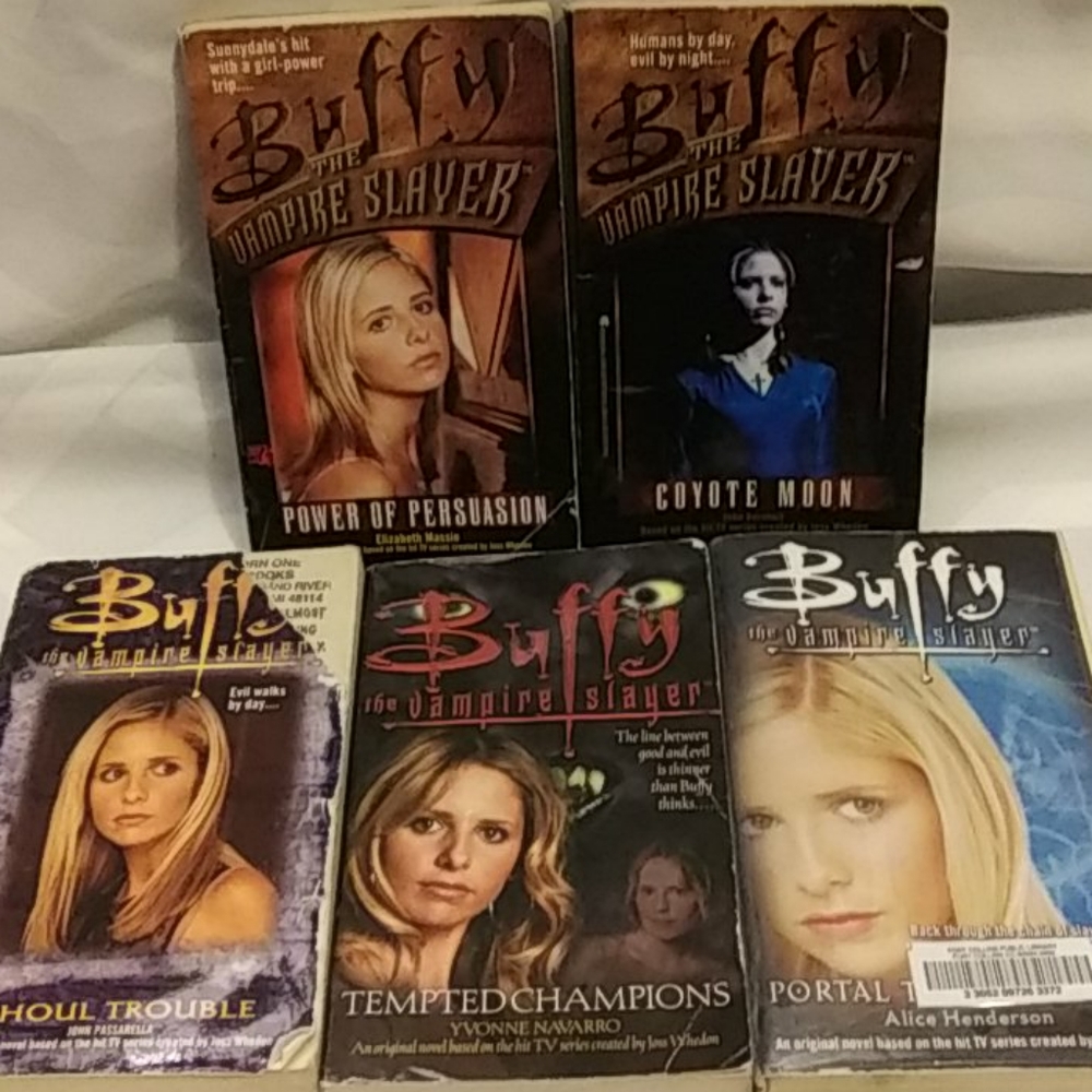 Buffy the Vampire Slayer book bundle